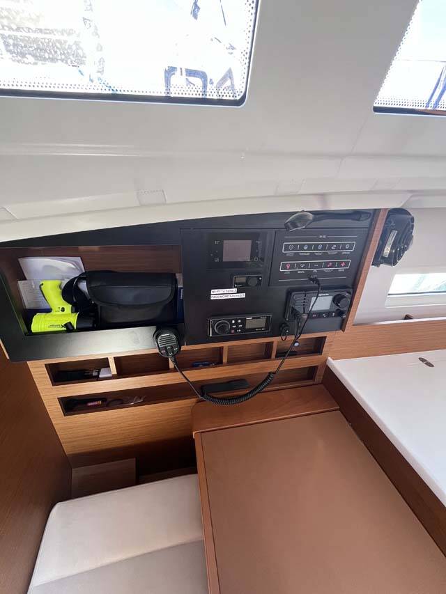 Sailing yacht Sun Odyssey 410 Tu Tamo 3