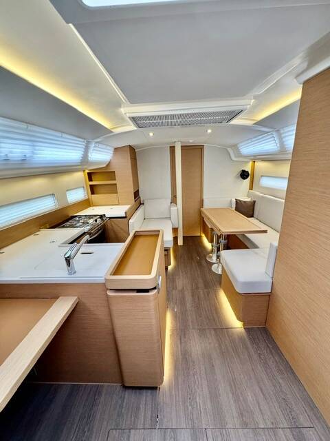 Sailing yacht Sun Odyssey 410 Lucia