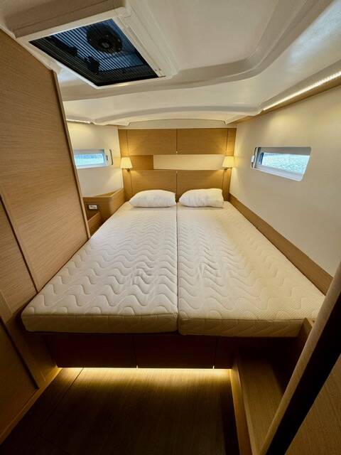 Sailing yacht Sun Odyssey 410 Lucia