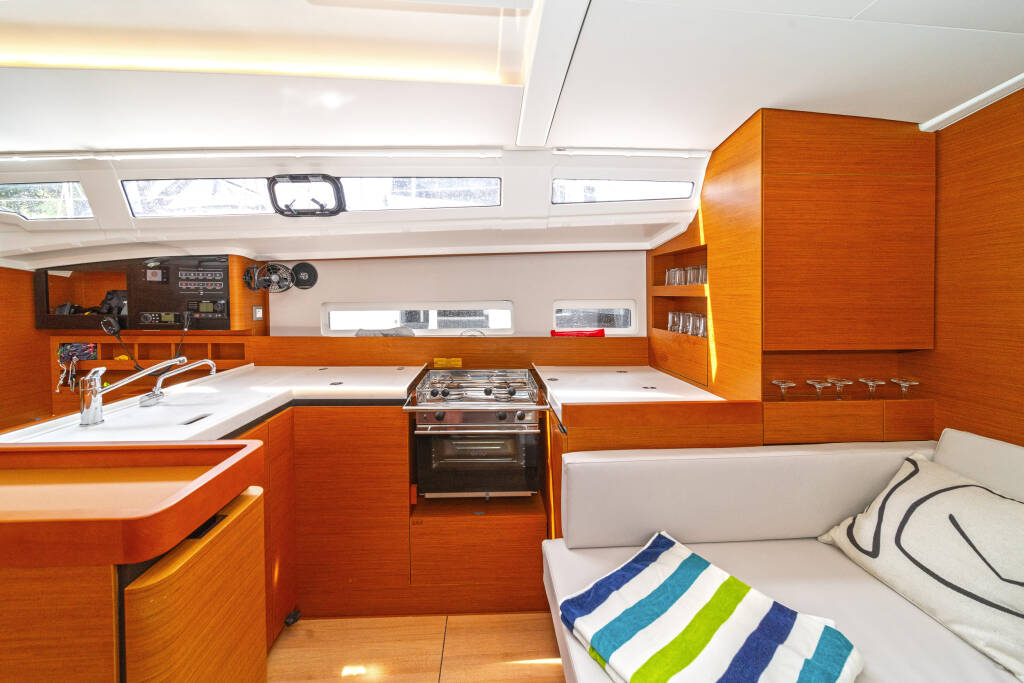 Segelyachten Sun Odyssey 410 First Date