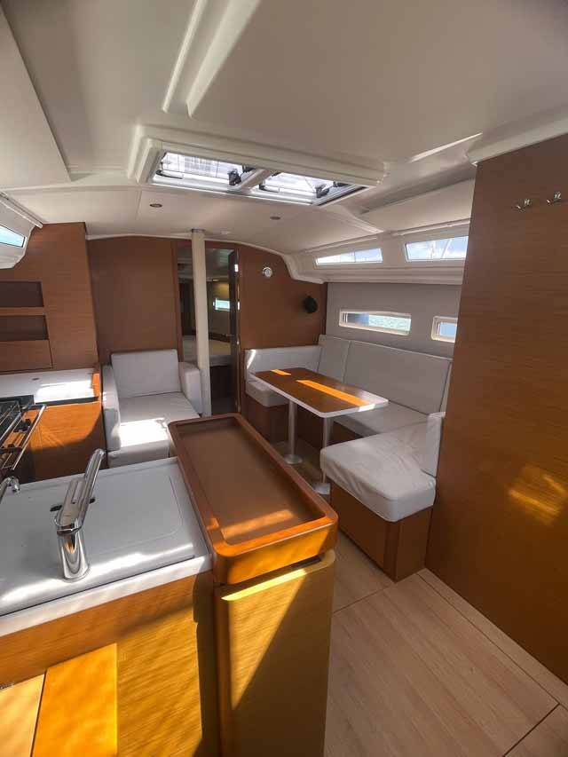 Sailing yacht Sun Odyssey 410 Rocketman