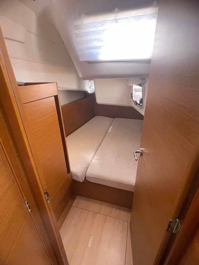 Sailing yacht Sun Odyssey 410 Rocketman