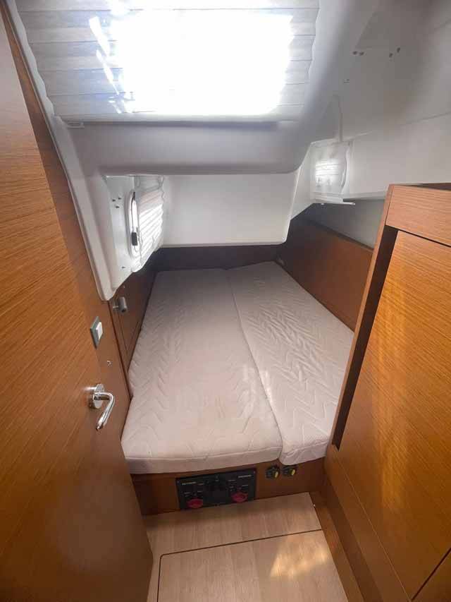 Sailing yacht Sun Odyssey 410 Rocketman