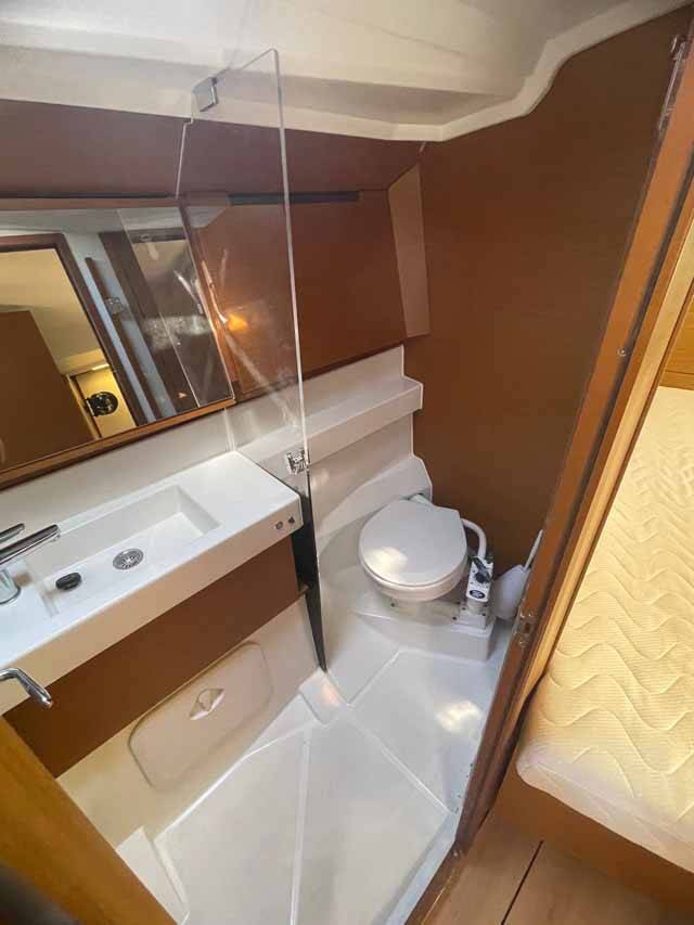 Sailing yacht Sun Odyssey 410 Rocketman
