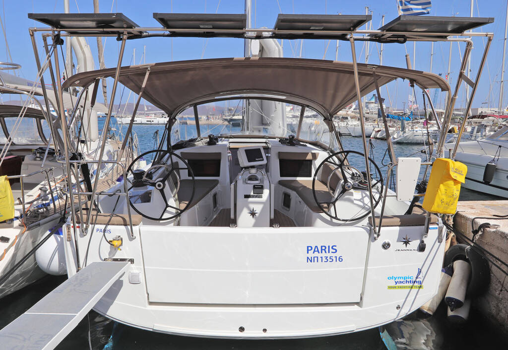 Sailing yacht Sun Odyssey 410 Paris