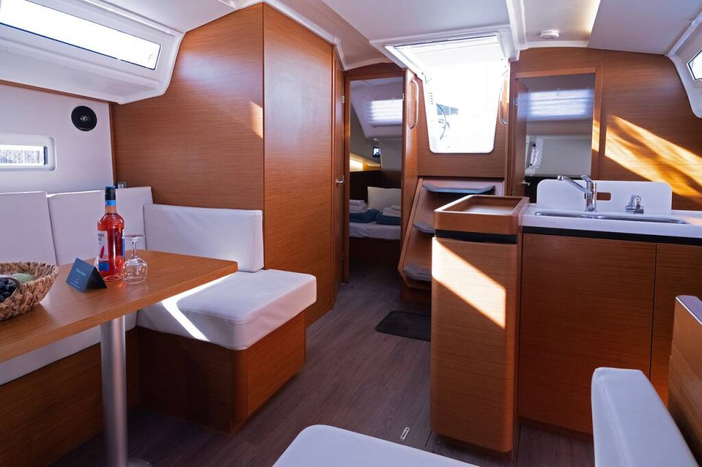 Segelyachten Sun Odyssey 410 Midnight Kiss