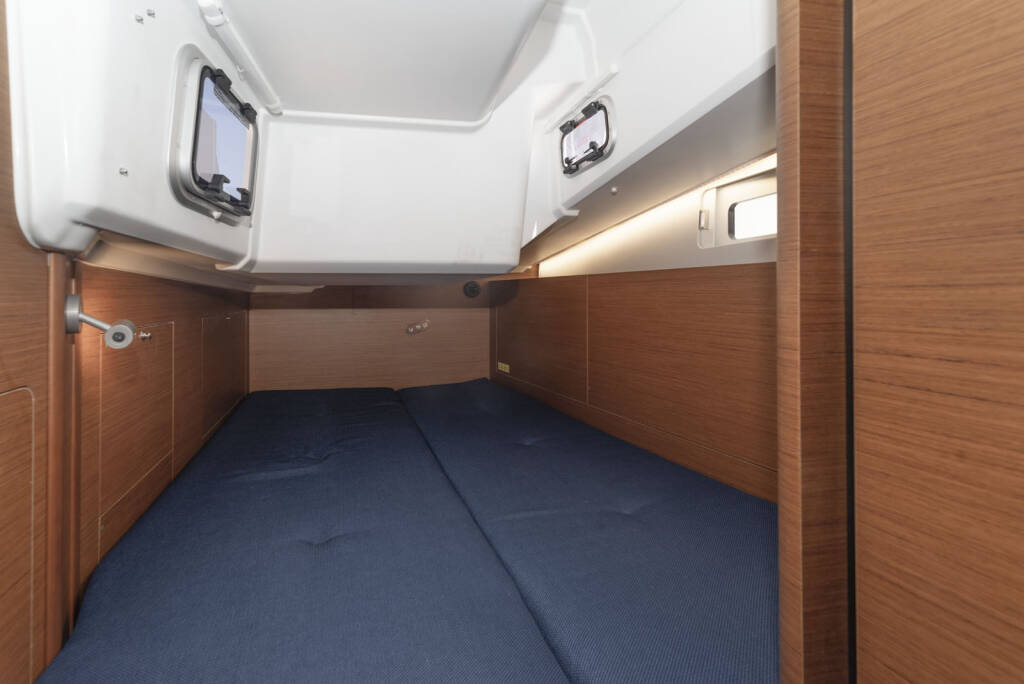 Sailing yacht Sun Odyssey 410 SuElli