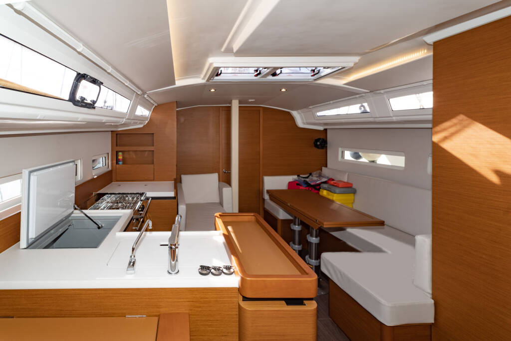 Sailing yacht Sun Odyssey 410 Sea Pearl