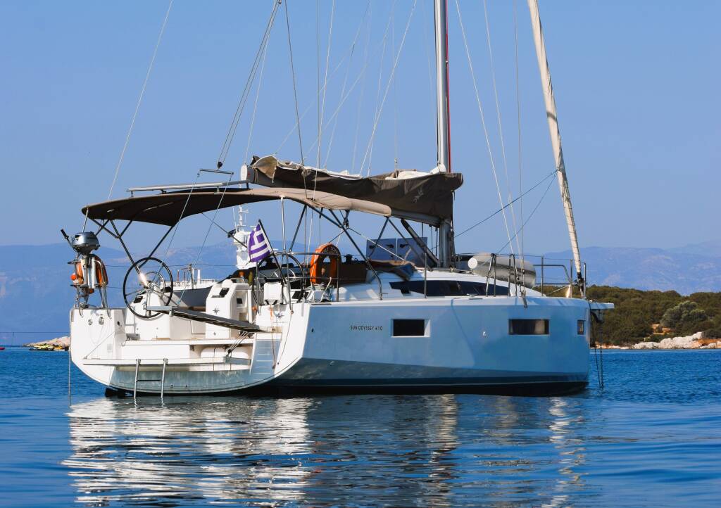 Sailing yacht Sun Odyssey 410 Little Tony