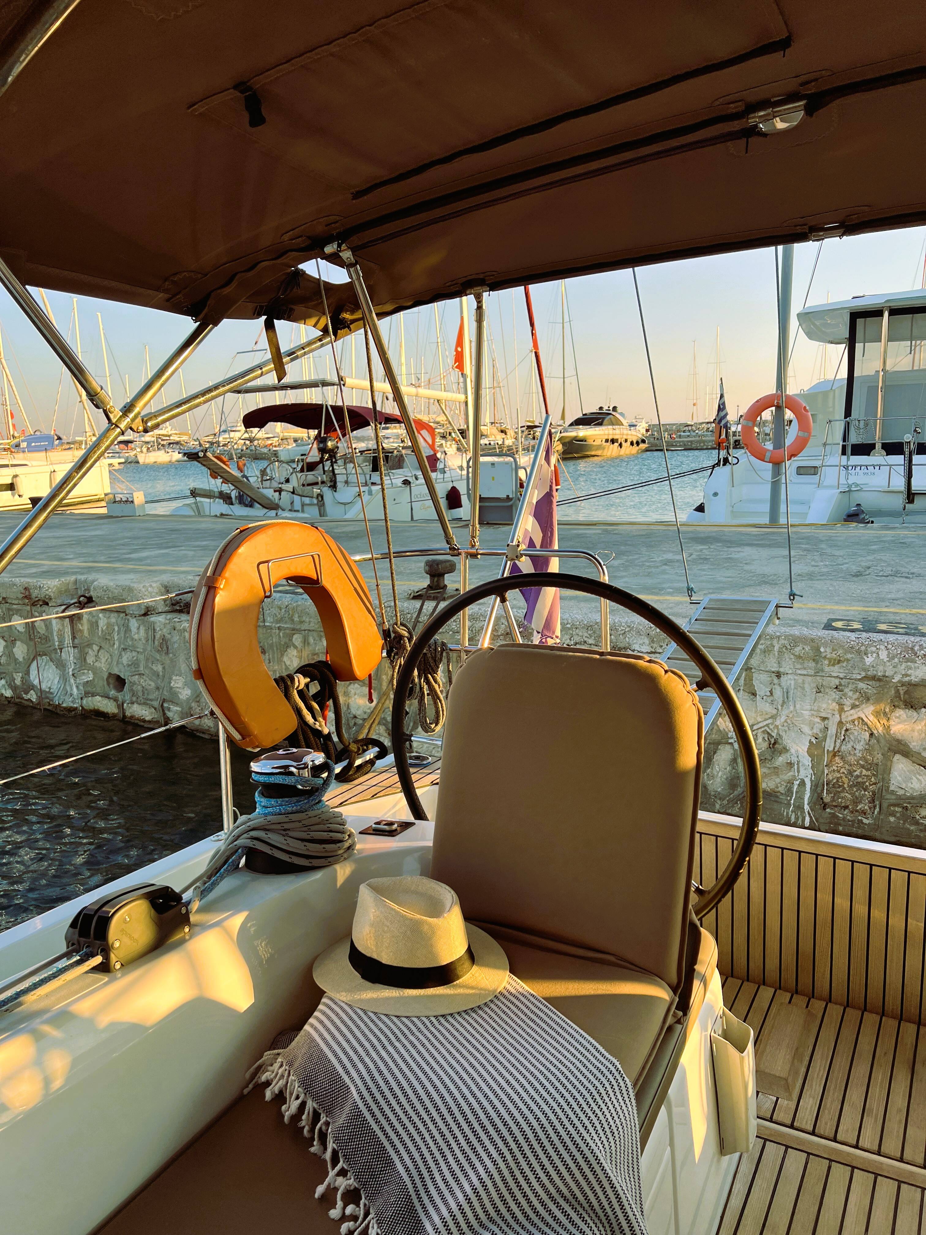 Sailing yacht Sun Odyssey 410 Little Tony