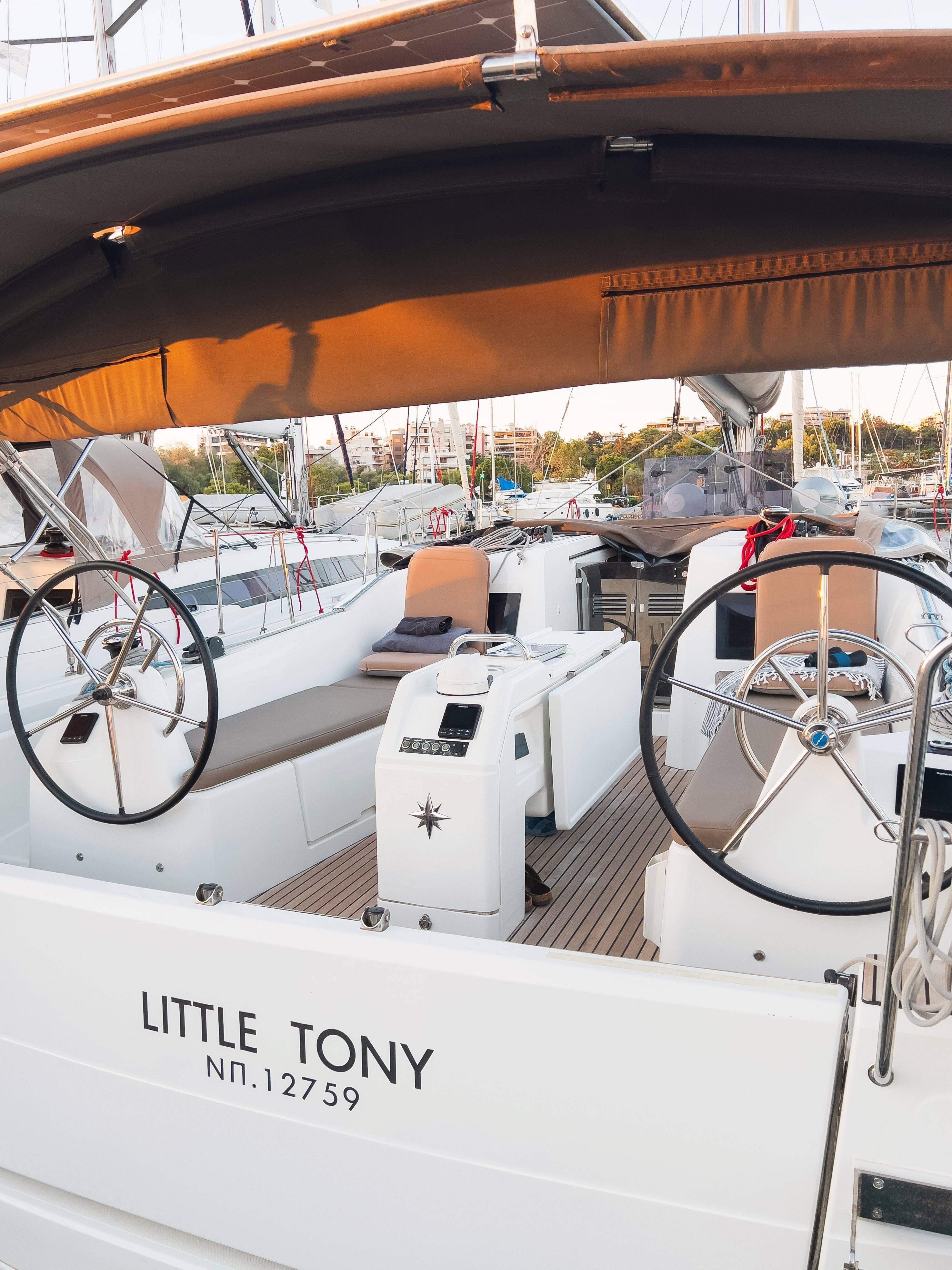 Sailing yacht Sun Odyssey 410 Little Tony