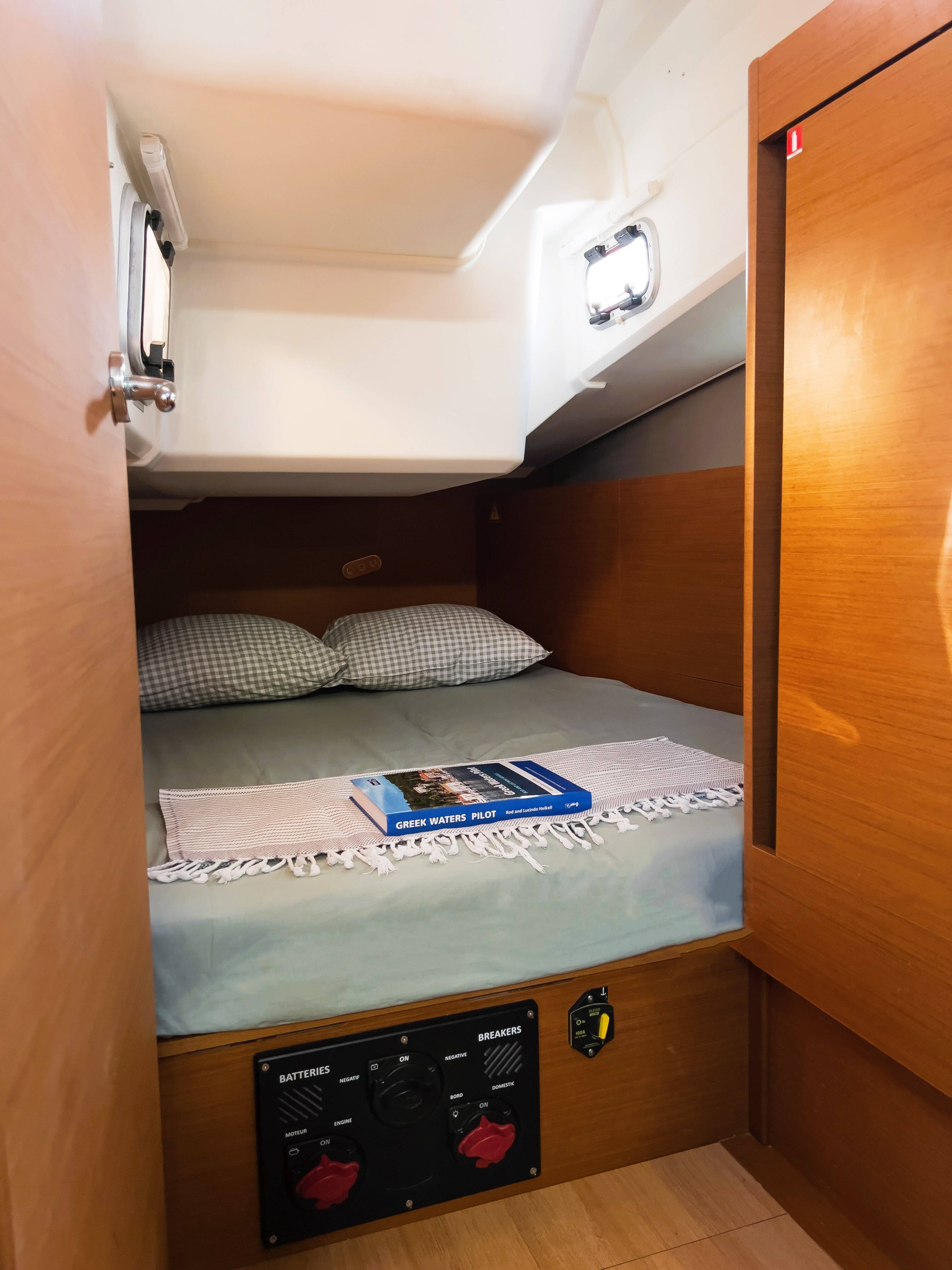 Sailing yacht Sun Odyssey 410 Little Tony