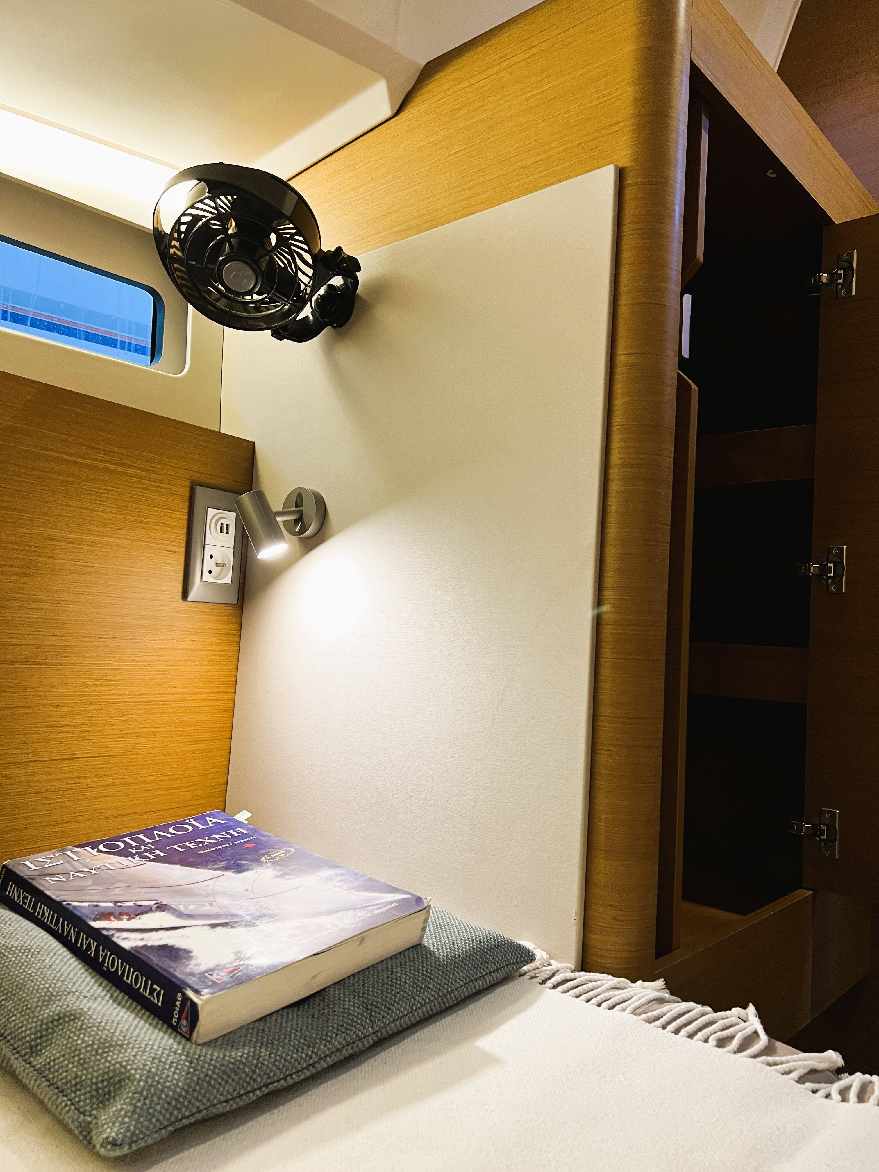 Sailing yacht Sun Odyssey 410 Irene