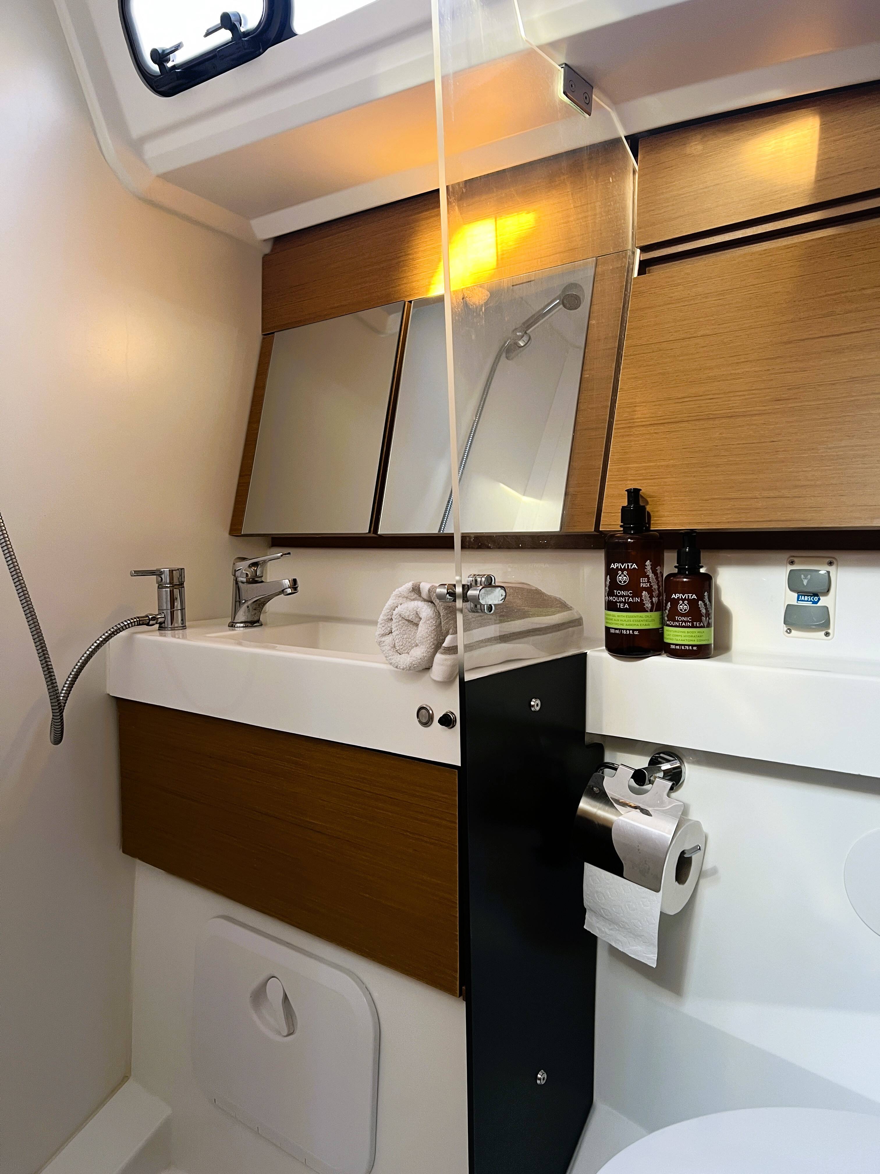 Sailing yacht Sun Odyssey 410 Irene