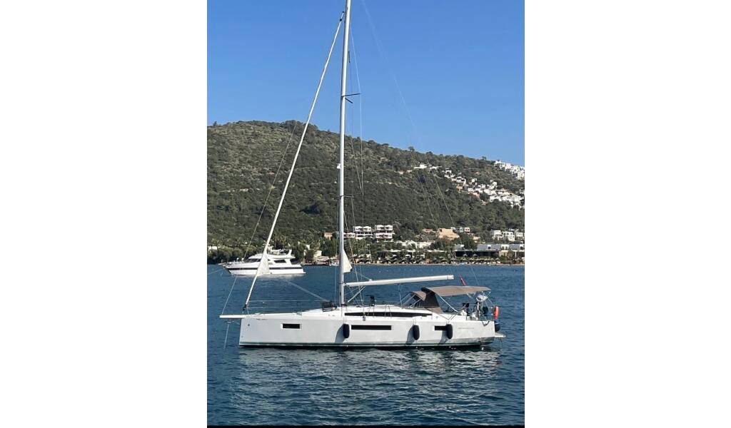 Sailing yacht Sun Odyssey 410 Pelora
