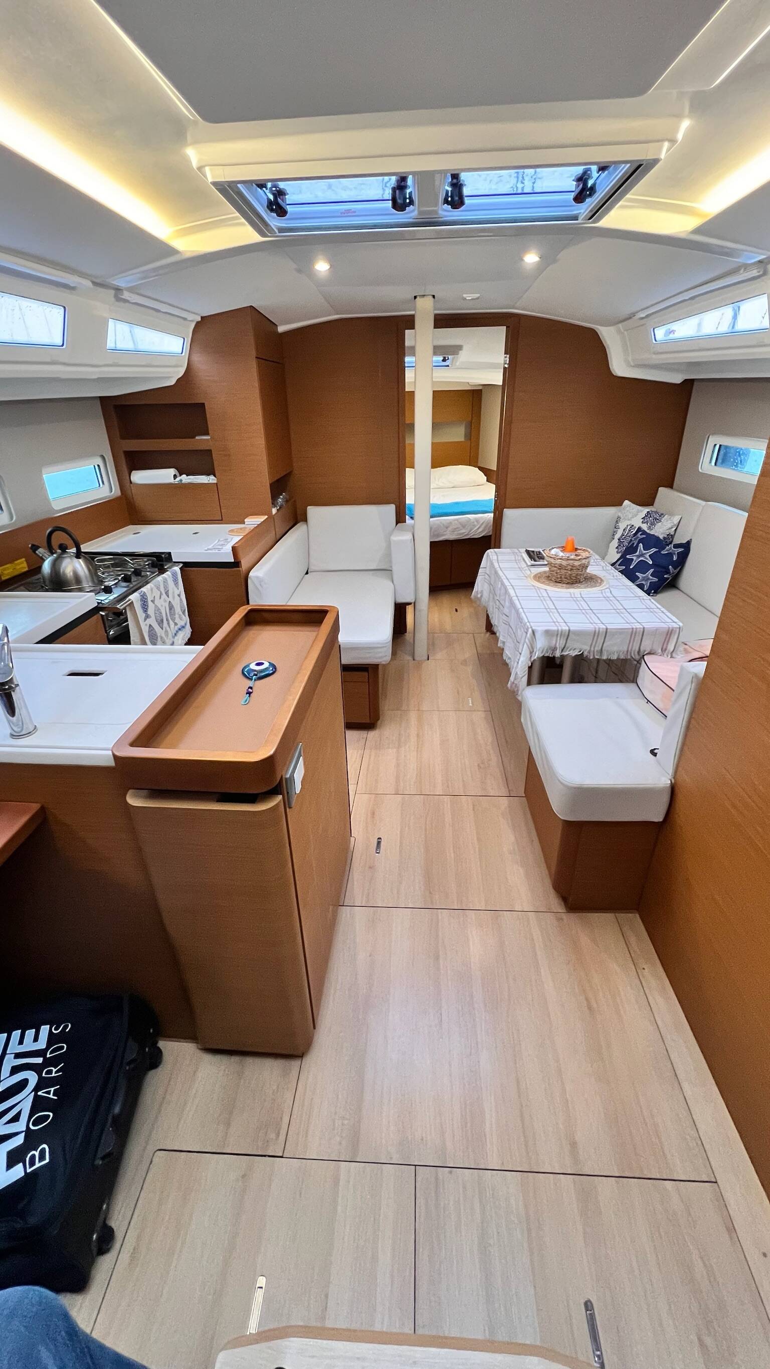 Sailing yacht Sun Odyssey 410 Pelora
