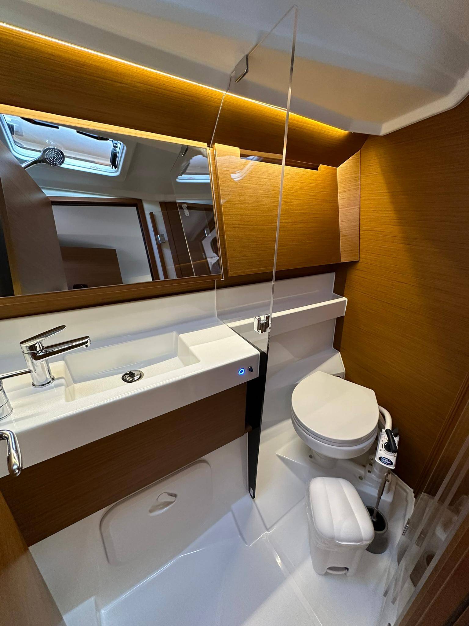 Sailing yacht Sun Odyssey 410 Bobo