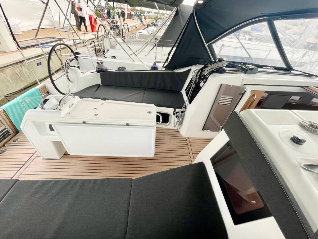 Segelyachten Sun Odyssey 410 Colibri