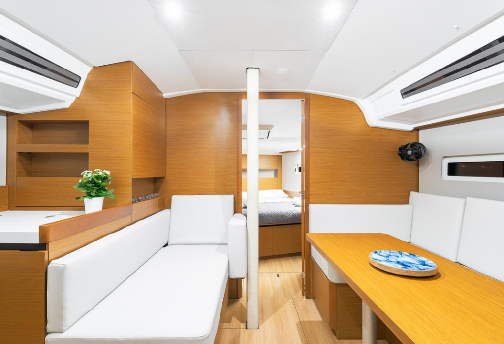 Sailing yacht Sun Odyssey 410 Chimera
