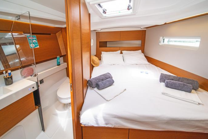 Sailing yacht Sun Odyssey 410 Chimera