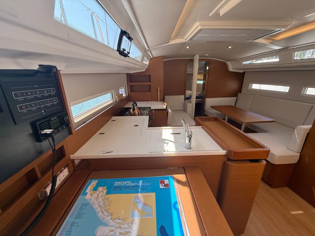 Segelyachten Sun Odyssey 410 Sunset Kiss