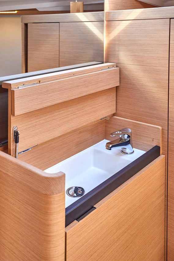 Segelyacht Sun Odyssey 410 Turing Machine