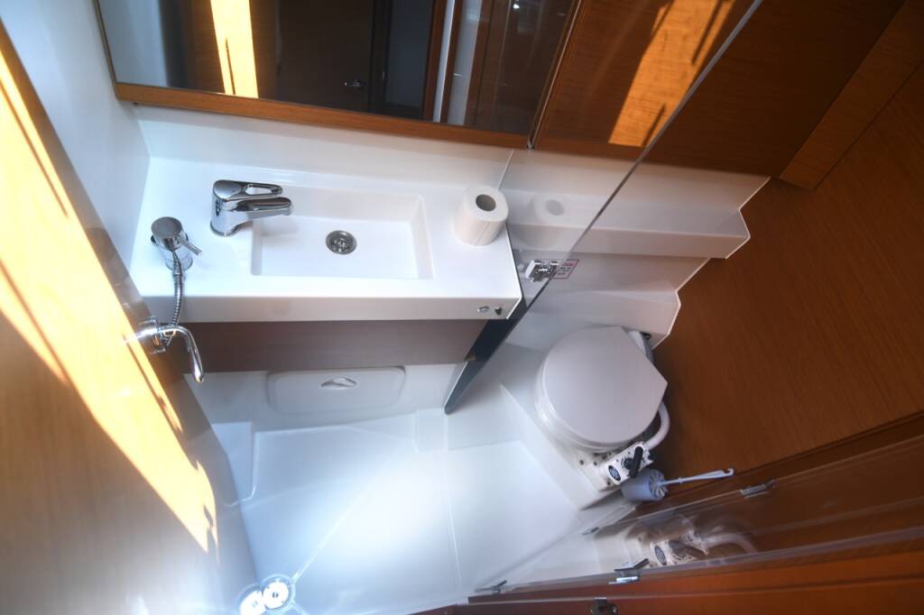 Sailing yacht Sun Odyssey 410 Signum Bravo