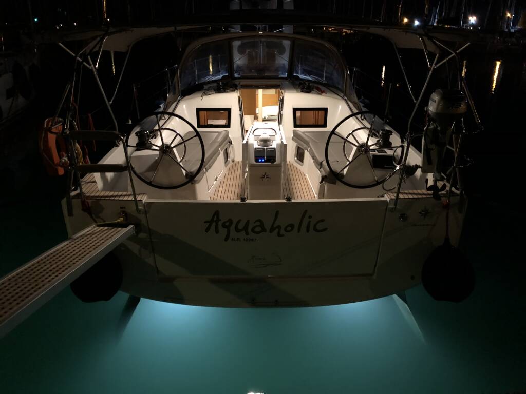 Sailing yacht Sun Odyssey 410 Aquaholic