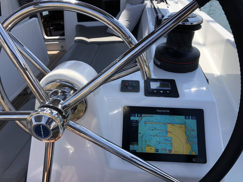 Sailing yacht Sun Odyssey 410 Aquaholic