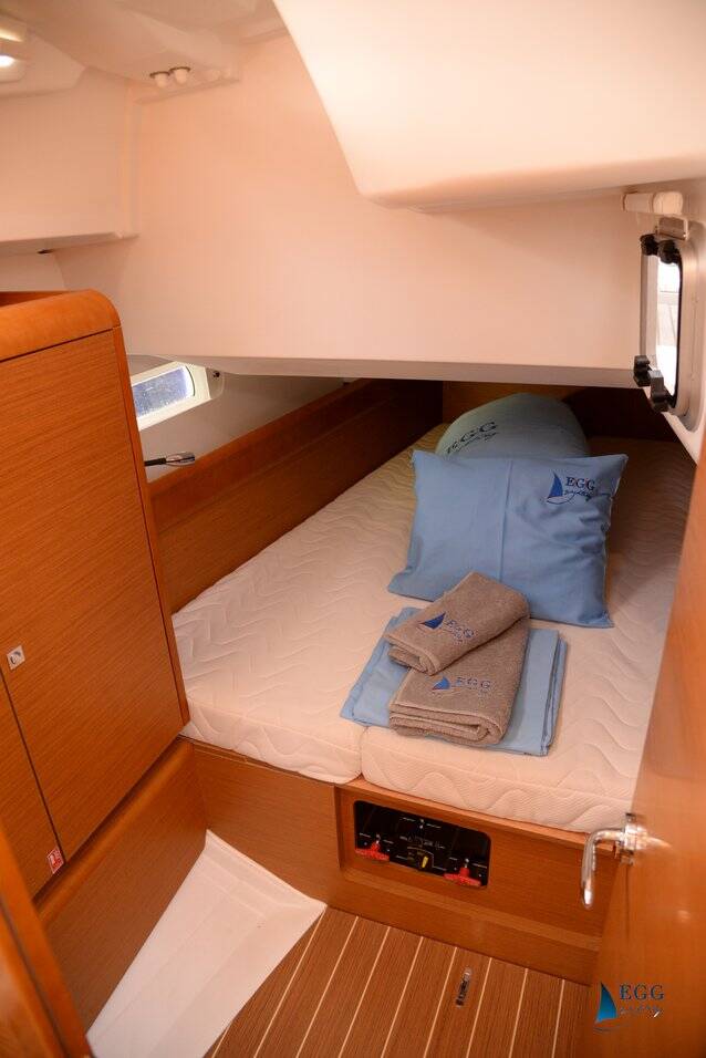 Sailing yacht Sun Odyssey 419 Feeling Fine