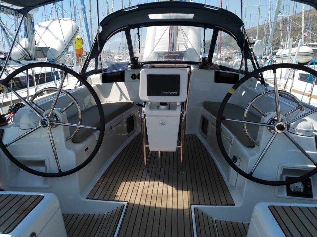 Sailing yacht Sun Odyssey 419 Tumbleweed