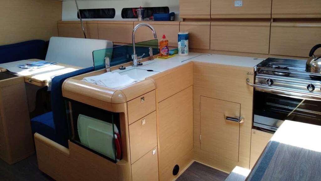 Sailing yacht Sun Odyssey 419 Tumbleweed