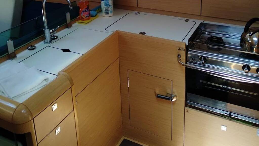 Sailing yacht Sun Odyssey 419 Tumbleweed