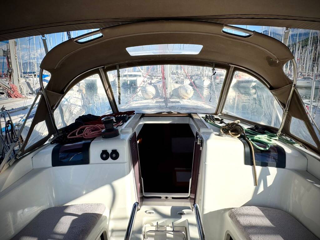Sailing yacht Sun Odyssey 419 Foxy