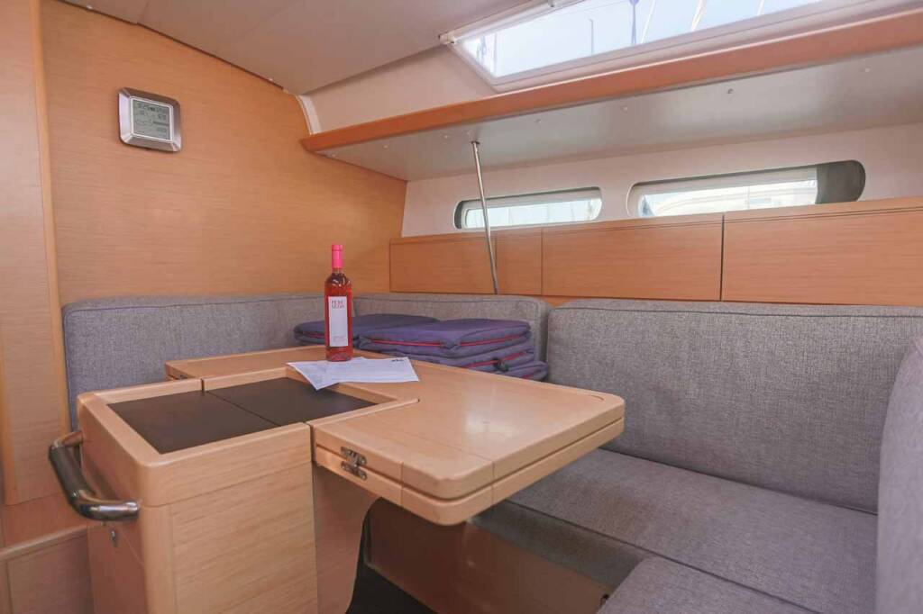Sailing yacht Sun Odyssey 419 