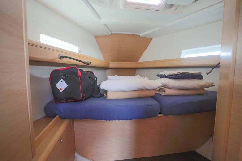 Sailing yacht Sun Odyssey 419 