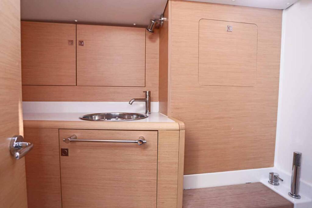 Sailing yacht Sun Odyssey 419 