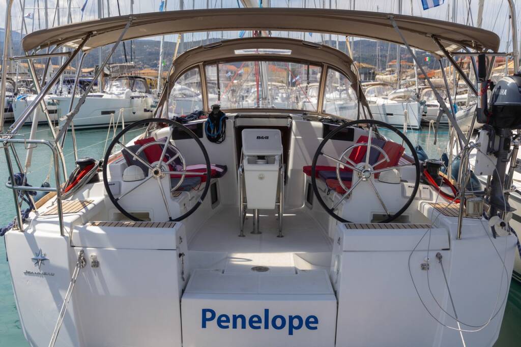 Sailing yacht Sun Odyssey 419 Penelope