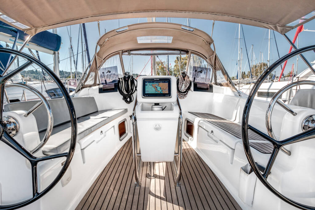 Sailing yacht Sun Odyssey 419 Calypso