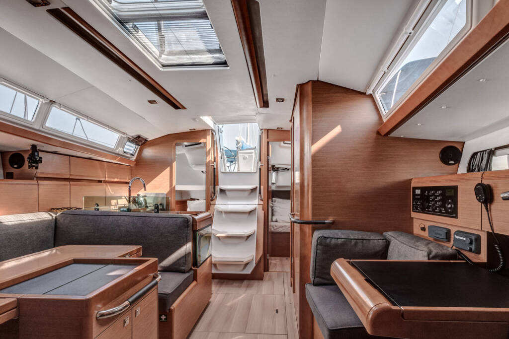 Sailing yacht Sun Odyssey 419 Calypso