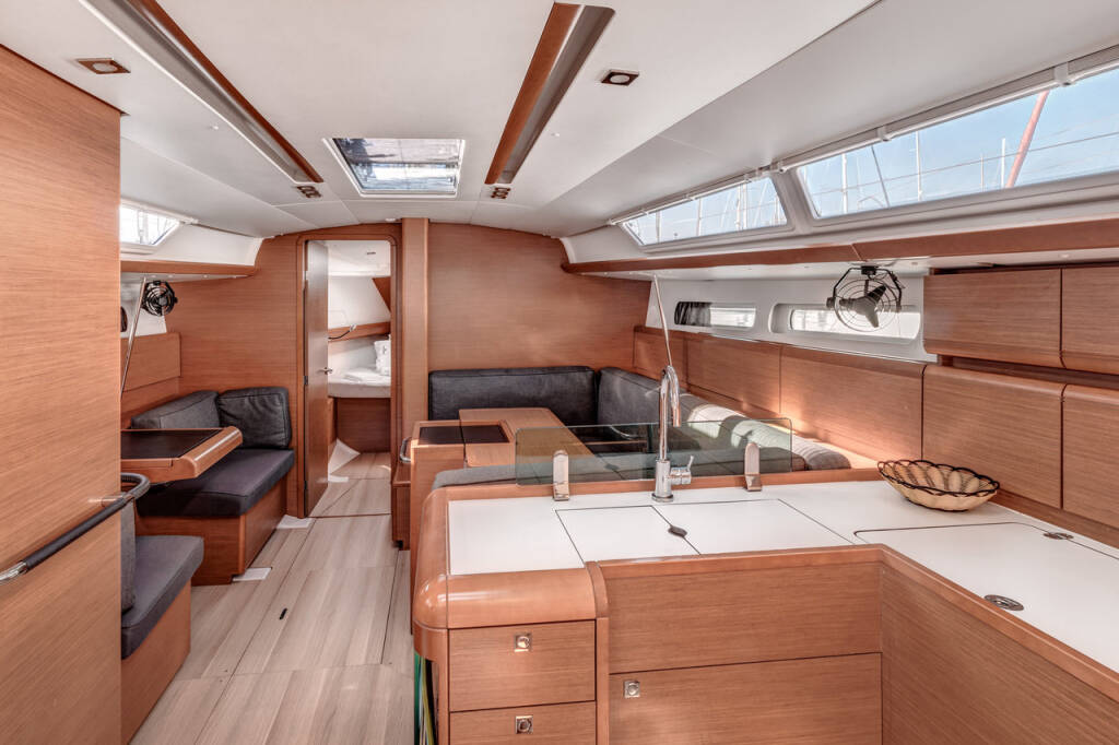 Sailing yacht Sun Odyssey 419 Calypso