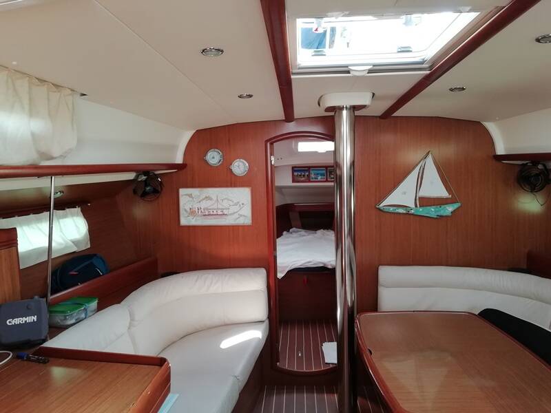 Sailing yacht Sun Odyssey 42i Sea Obsession