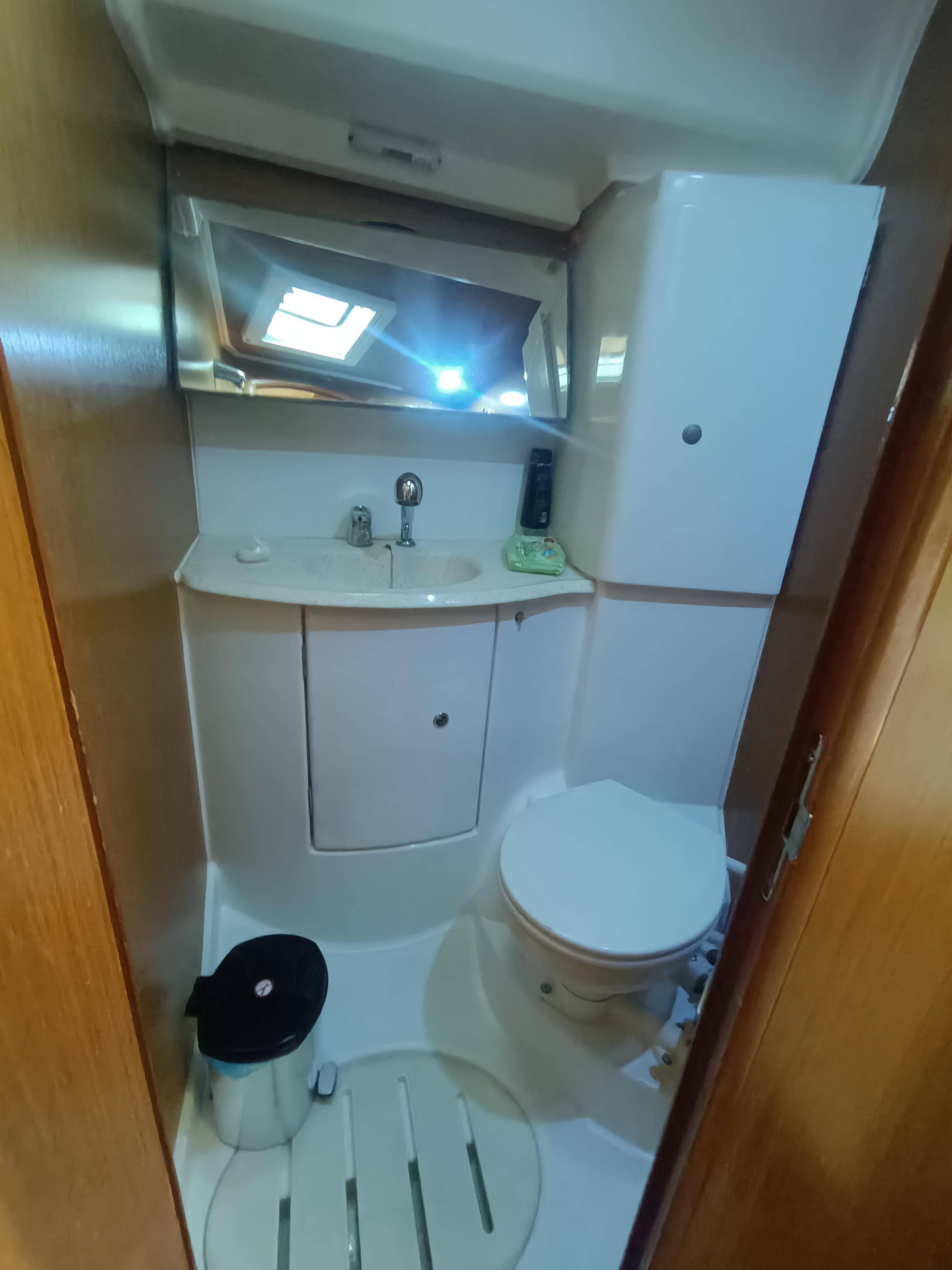 Sailing yacht Sun Odyssey 42i Sea Obsession