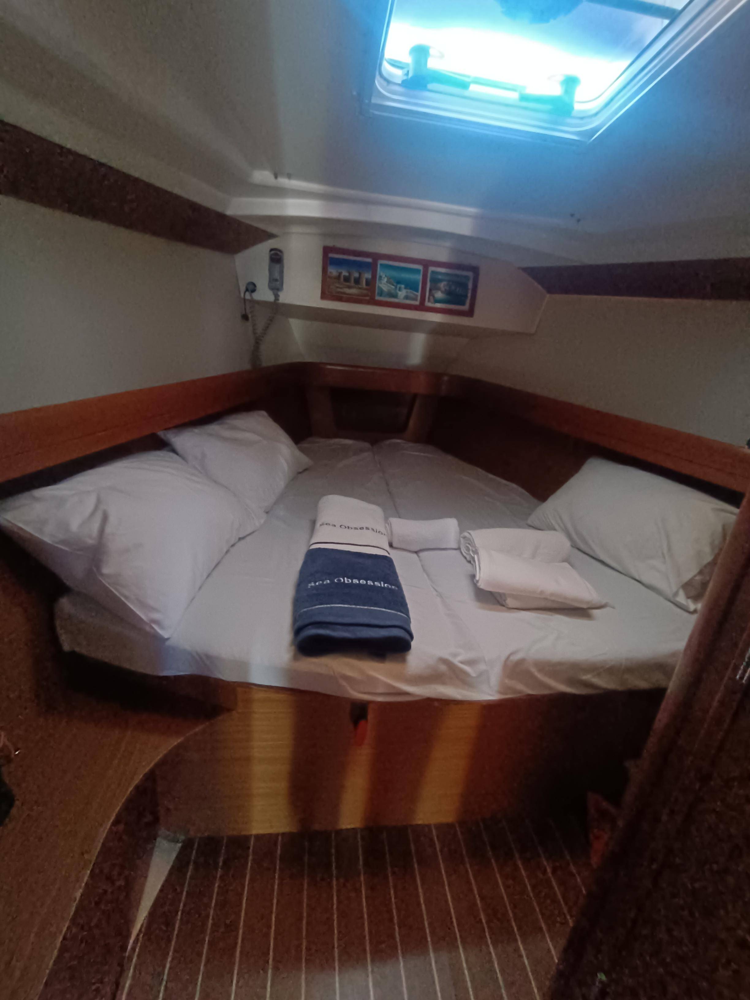 Sailing yacht Sun Odyssey 42i Sea Obsession