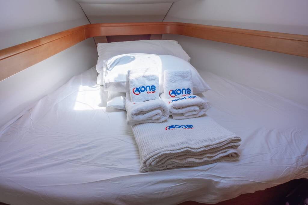 Sailing yacht Sun Odyssey 42i Winter Breeze