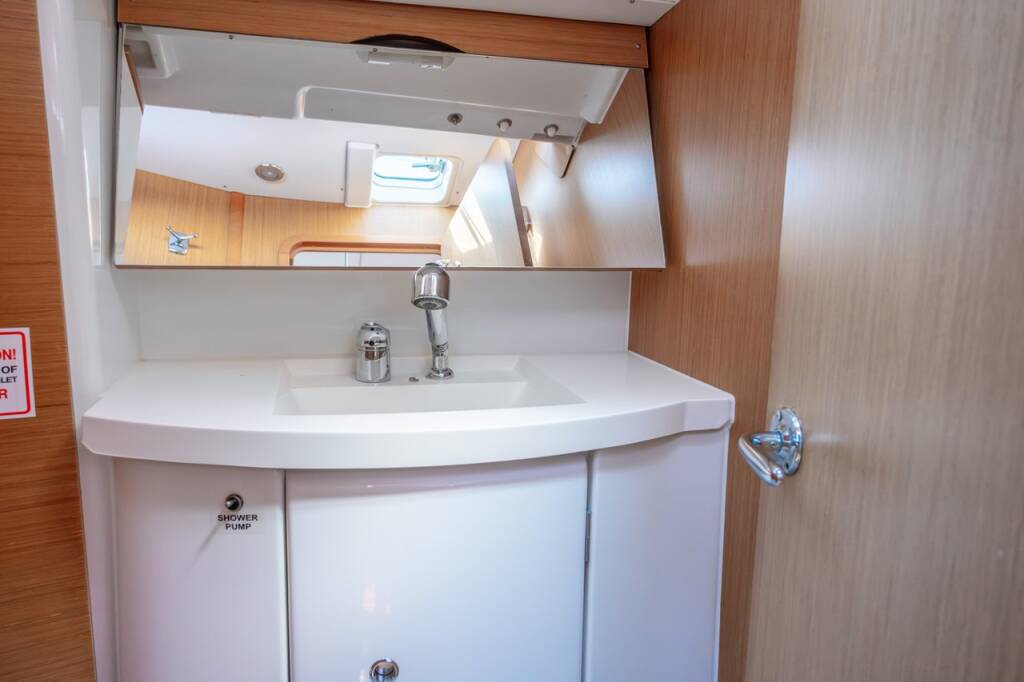 Sailing yacht Sun Odyssey 42i Winter Breeze