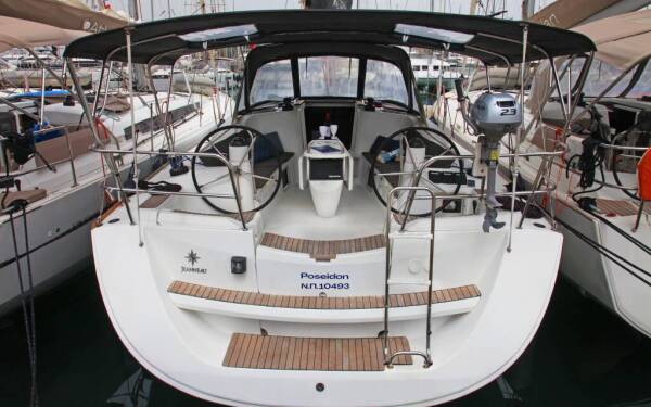 Sun Odyssey 42i Poseidon Corfu, Benitses Port Yacht Marina