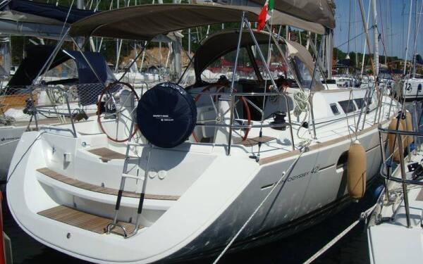 Sun Odyssey 42i Praha Portisco