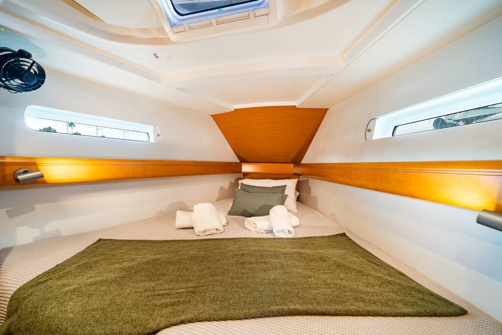 Sailing yacht Sun Odyssey 439 Aliki