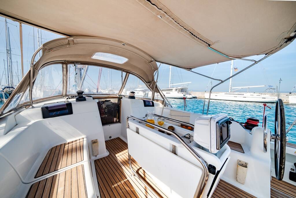 Sailing yacht Sun Odyssey 439 Fregata